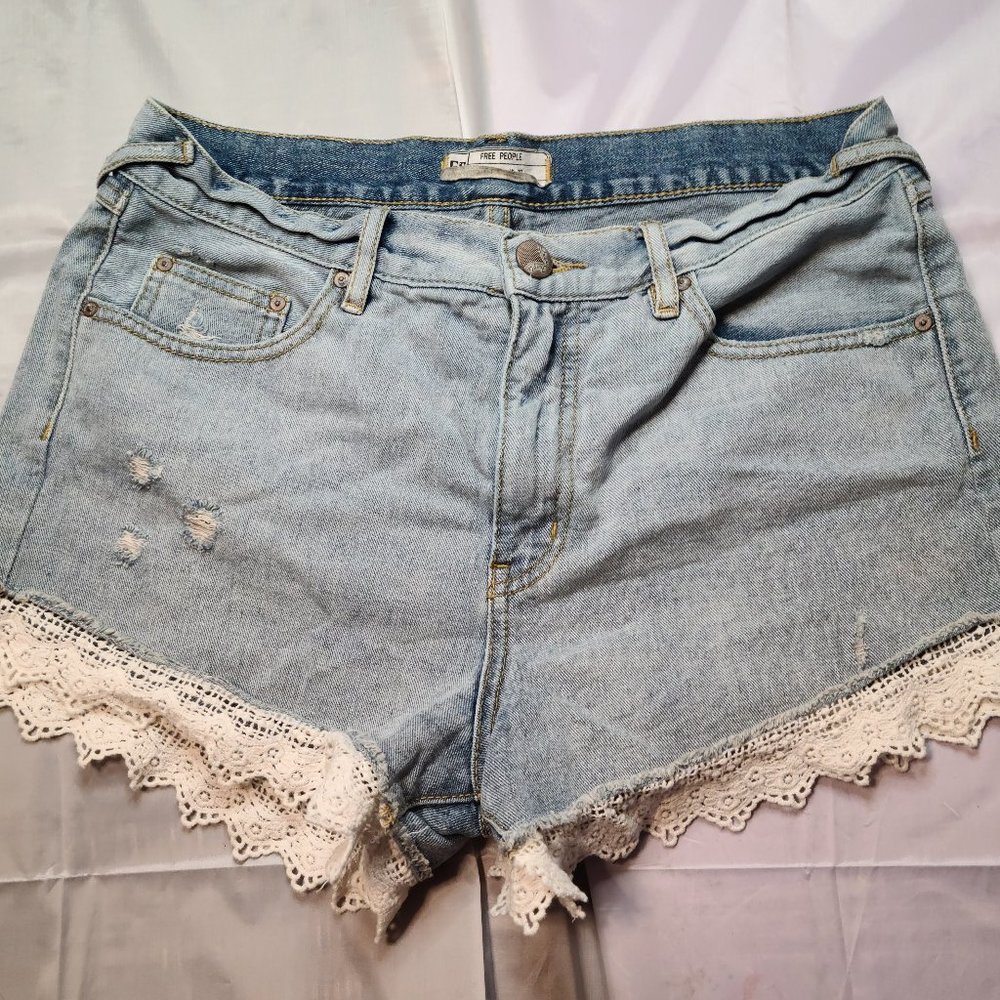 Free people Shorts w/ lace